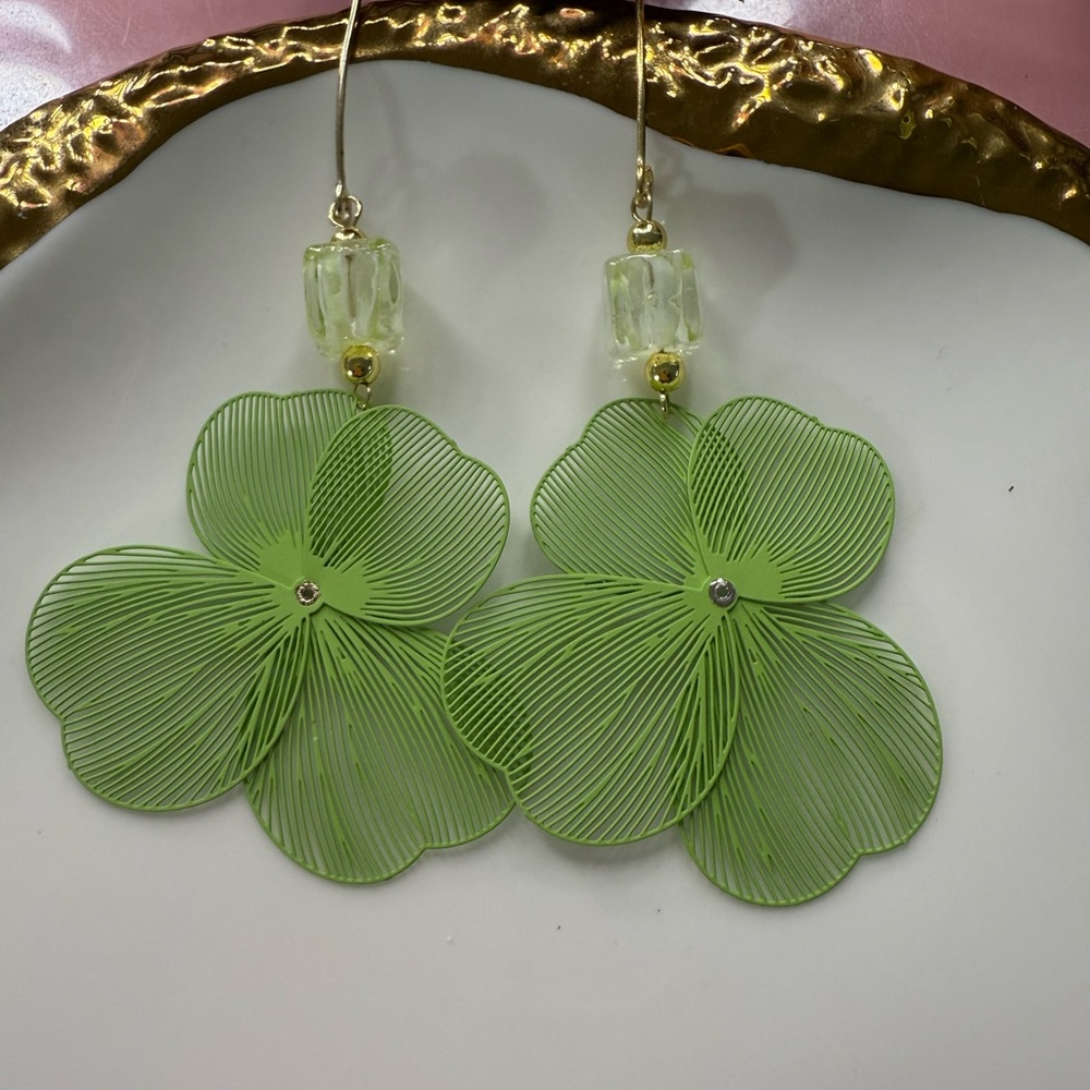 Elegant Green Floral Earrings